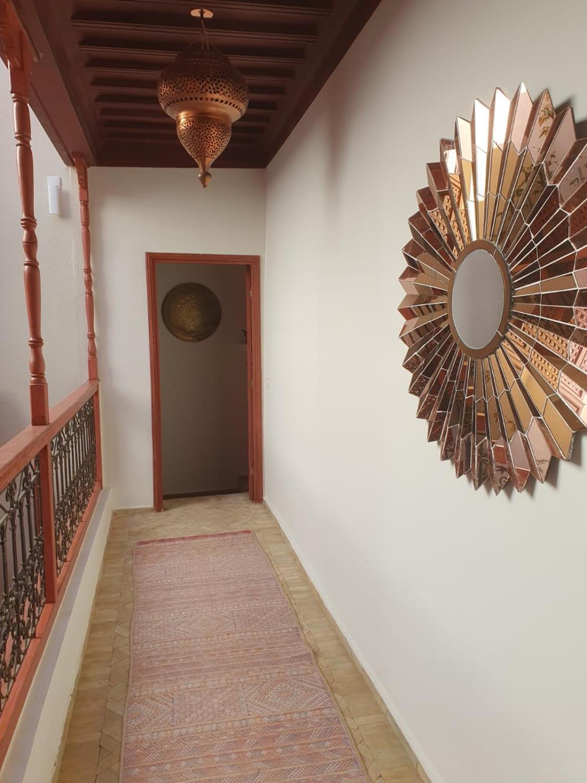 Le Singe Rose Bed & Breakfast Marakeş Dış mekan fotoğraf