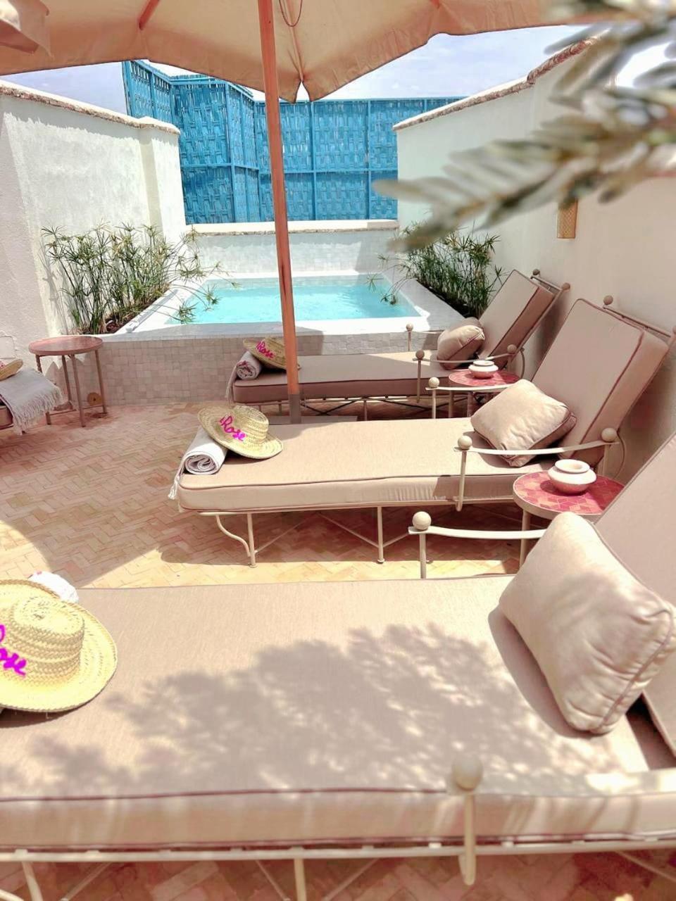 Le Singe Rose Bed & Breakfast Marakeş Dış mekan fotoğraf