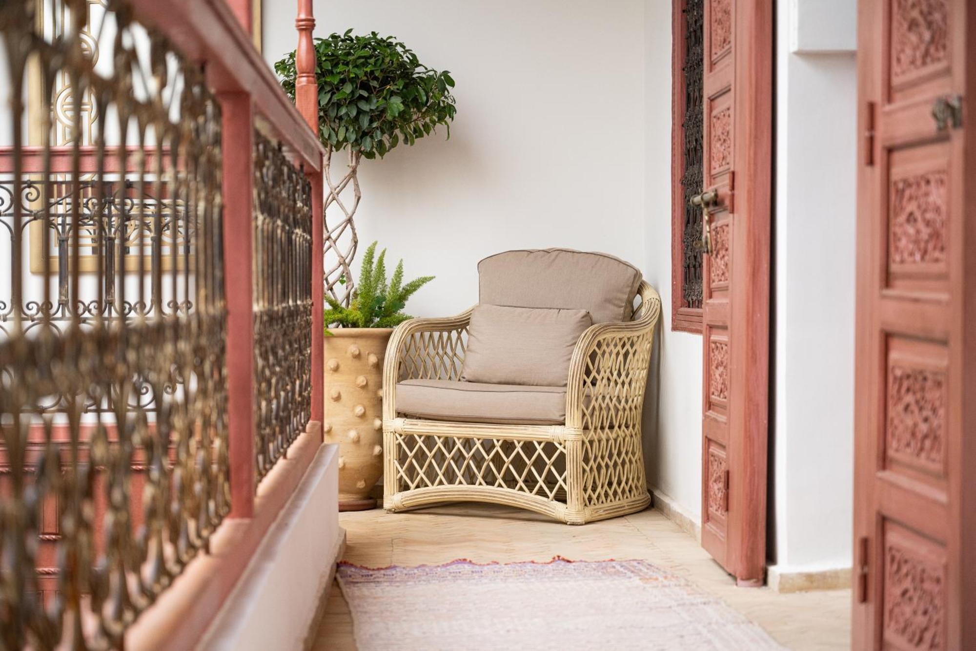 Le Singe Rose Bed & Breakfast Marakeş Dış mekan fotoğraf