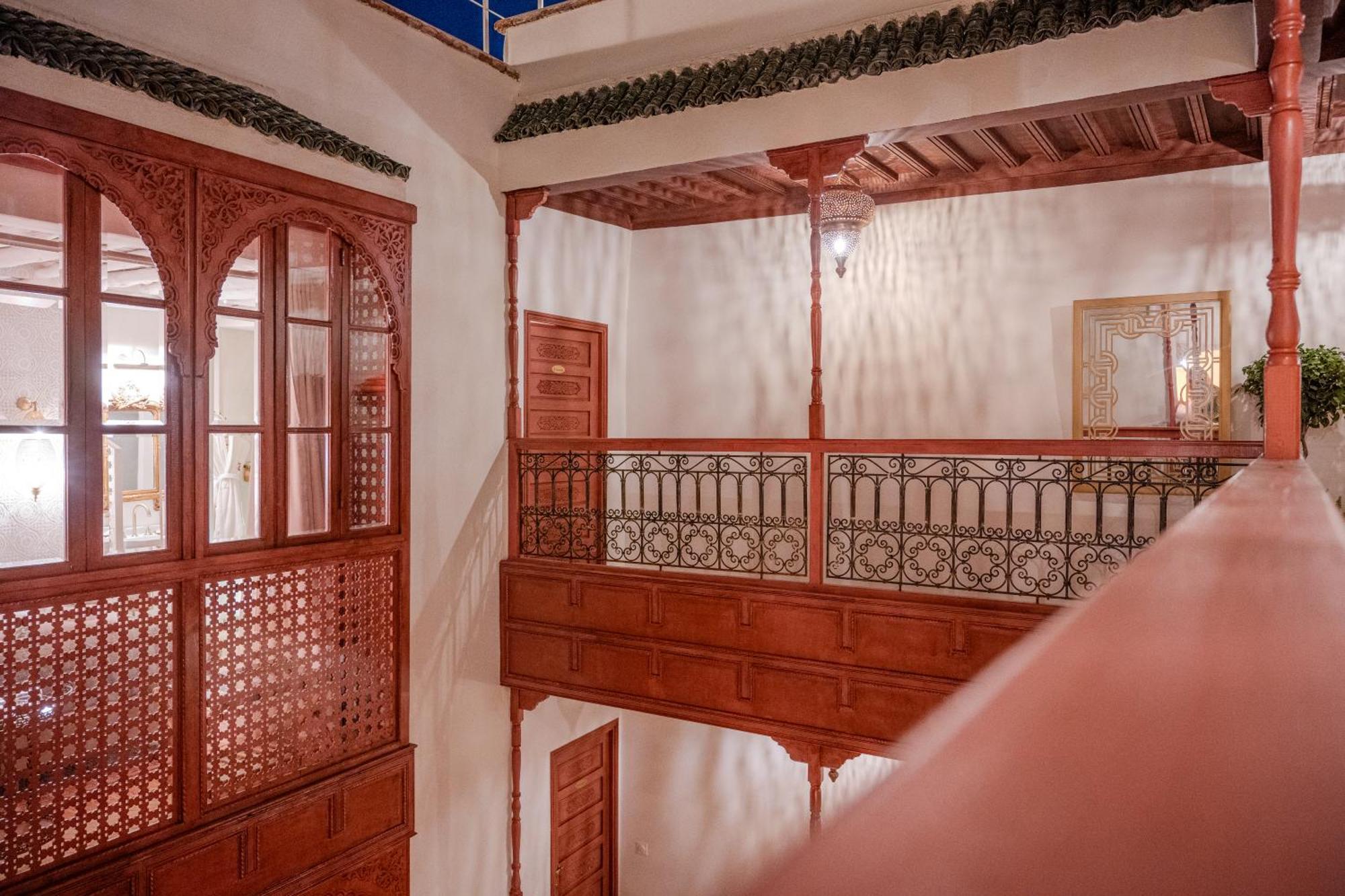 Le Singe Rose Bed & Breakfast Marakeş Dış mekan fotoğraf