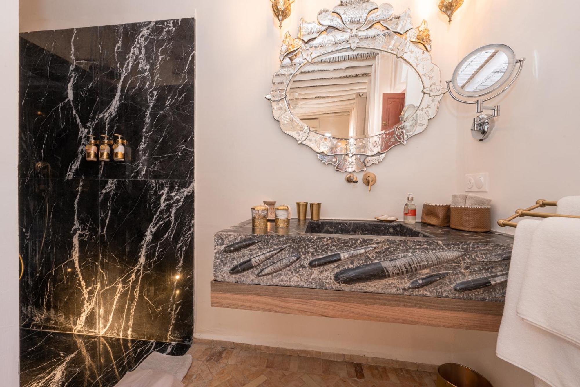 Le Singe Rose Bed & Breakfast Marakeş Dış mekan fotoğraf